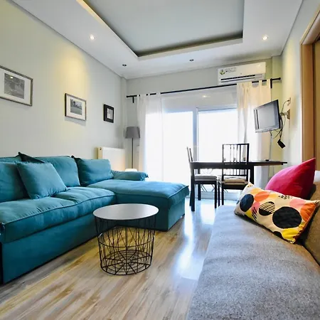 Aristoteles Square Apartment *