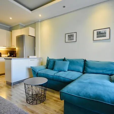 Apartment Aristoteles Square *